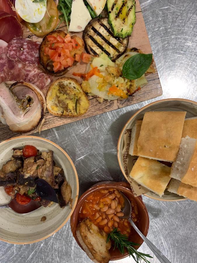 La Tenuta Di Trimalcione Pofi Kültér fotó