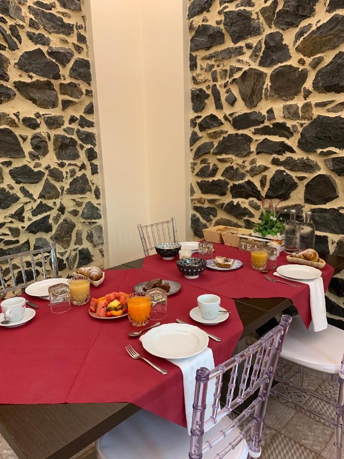 La Tenuta Di Trimalcione Pofi Kültér fotó