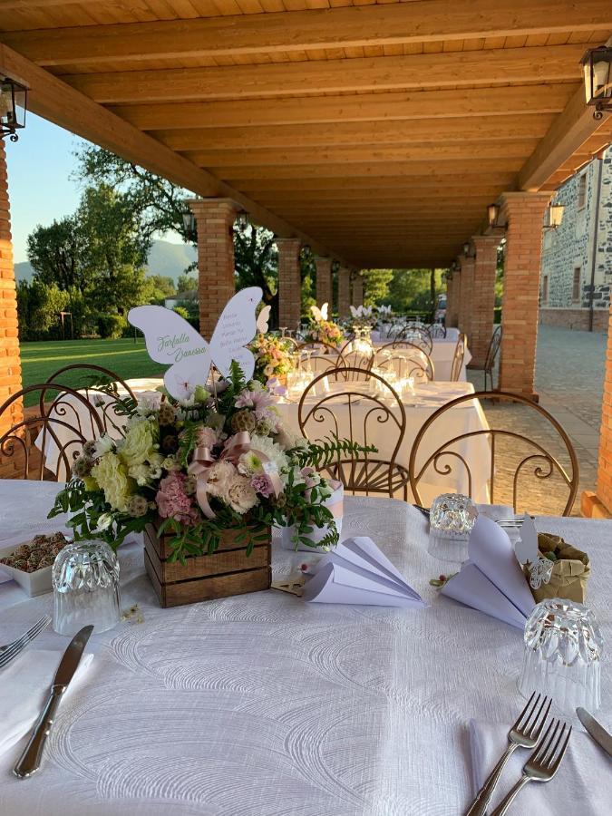 La Tenuta Di Trimalcione Pofi Kültér fotó