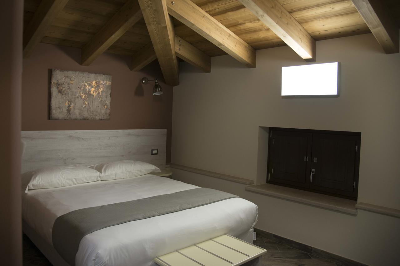 La Tenuta Di Trimalcione Pofi Kültér fotó