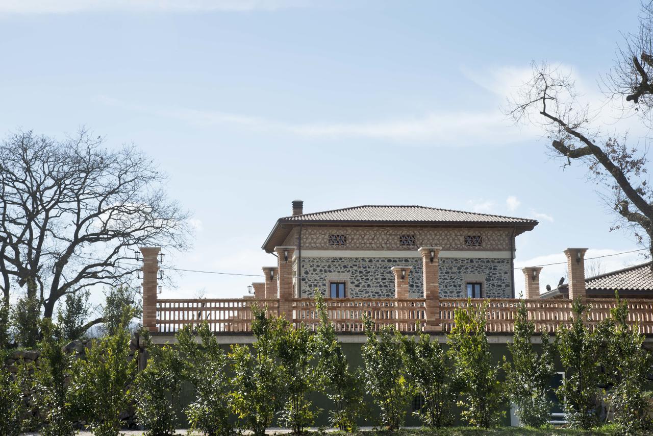 La Tenuta Di Trimalcione Pofi Kültér fotó